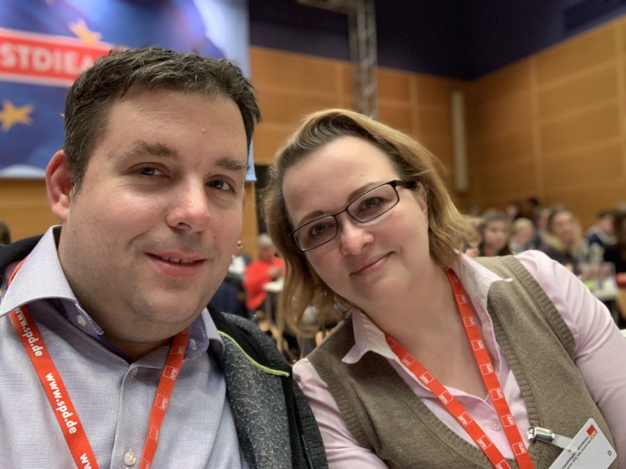 Delegierte der NRWSPD bei der Europadelegiertenkonferenz der SPD (09.12.2018) in Berlin: Jens Matheuszik (Bochum) und Sandra Spitzner (Dortmund) #EuropaIstDieAntwort