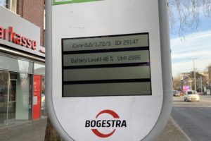 Defekte LCD-Anzeige der Bogestra an der Haltestelle Schauspielhaus (2/2)