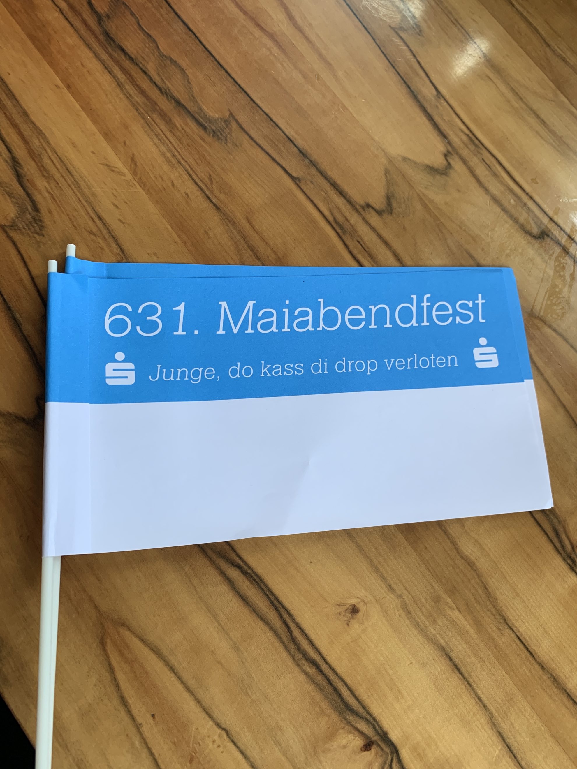 (Maiabendfest 2019) Fähnchen zum 631. Maiabendfest "Junge, do dass di drop verloten"