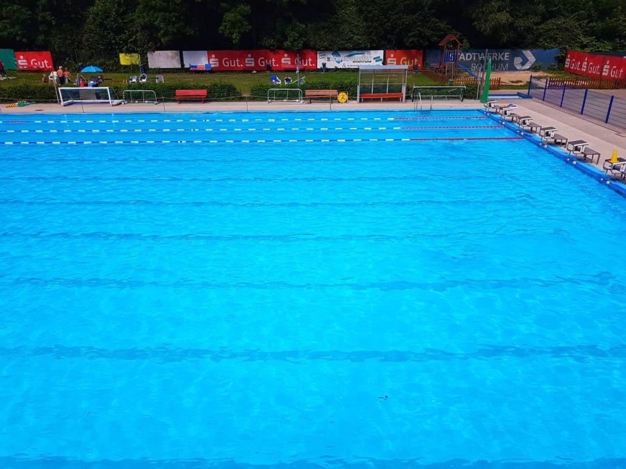 S.V. Blau-Weiss: Schwimmbecken (Bild bearbeitet, Ursprungsbild: Dirk Ernesti)