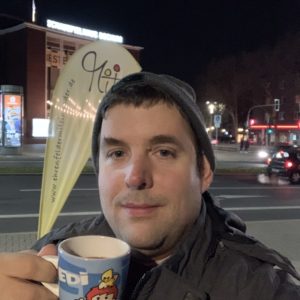 Nach dem Adventsglühen bei Tana - ich (Jens Matheuszik) vor dem Schauspielhaus Bochum