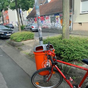 Mülleimer an der Ehrenfeldstraße - wieder da! (oder ein "nachher"-Bild der #MängelmelderSafariBO)