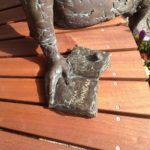 Tana-Schanzara-Denkmal: das Buch neben Tana