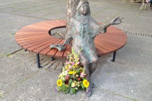 Tana-Schanzara-Denkmal auf dem Hans-Schalla-Platz