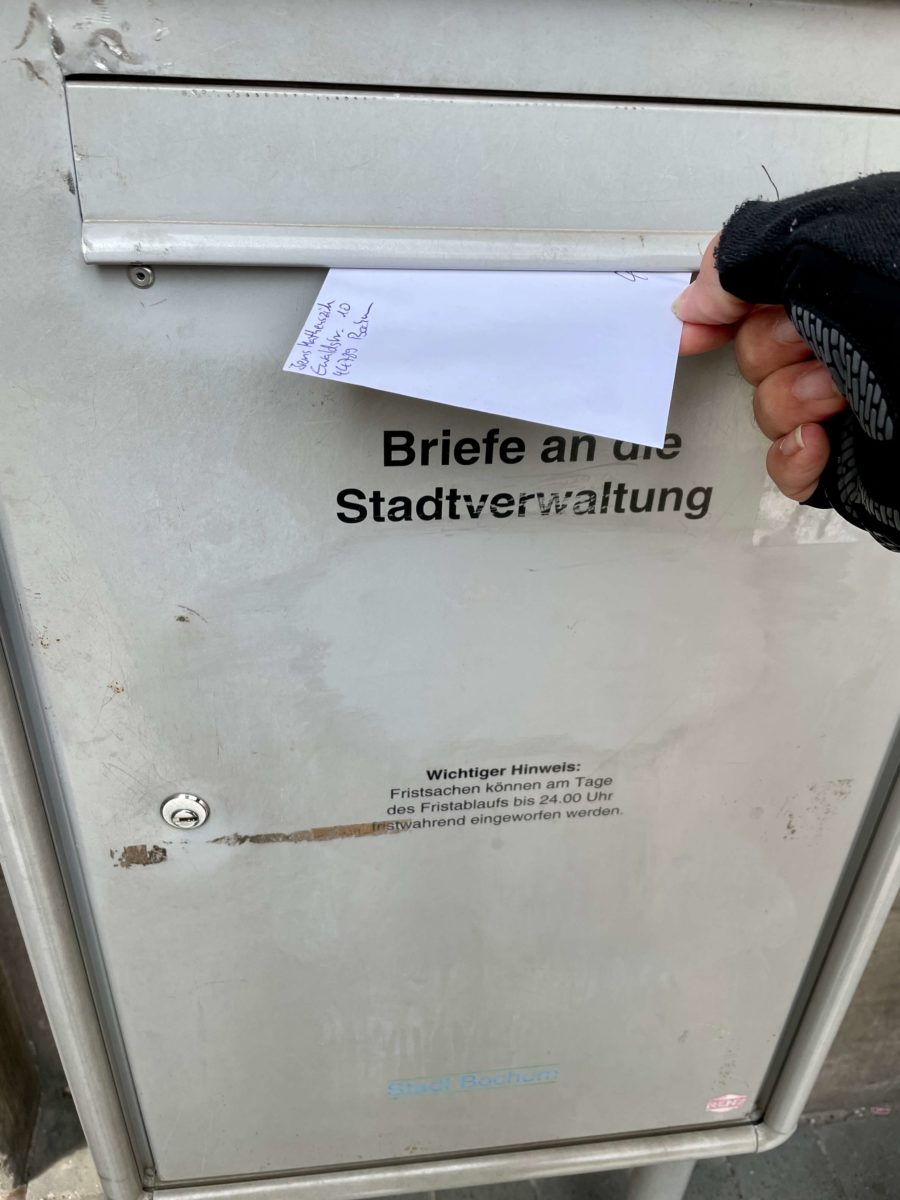 Einwurf in den städtischen Briefkasten