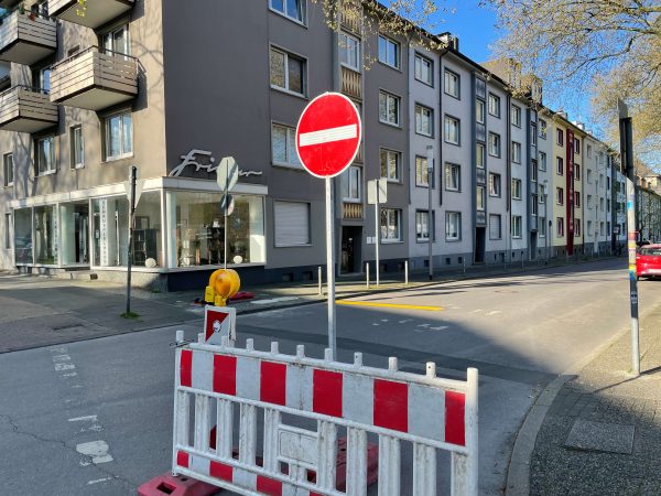 Baumaßnahme Schauspielhauskreuzung: hier geänderte Verkehrsführung zur Hubertusstraße