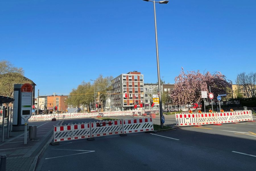 Baumaßnahme Schauspielhauskreuzung: hier Sperrung der Oskar-Hoffmann-Straße zur Königsallee