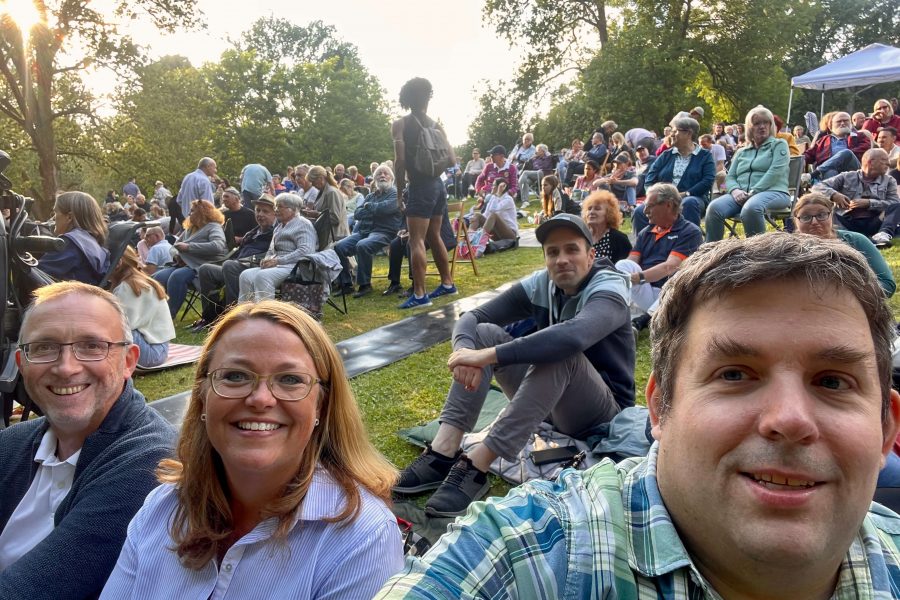 Marc Gräf (Bezirksbürgermeister Bochum-Südwest), Sonja Gräf und Jens Matheuszik (beide für die SPD im Rat der Stadt Bochum im Ausschuss für Kultur und Tourismus)